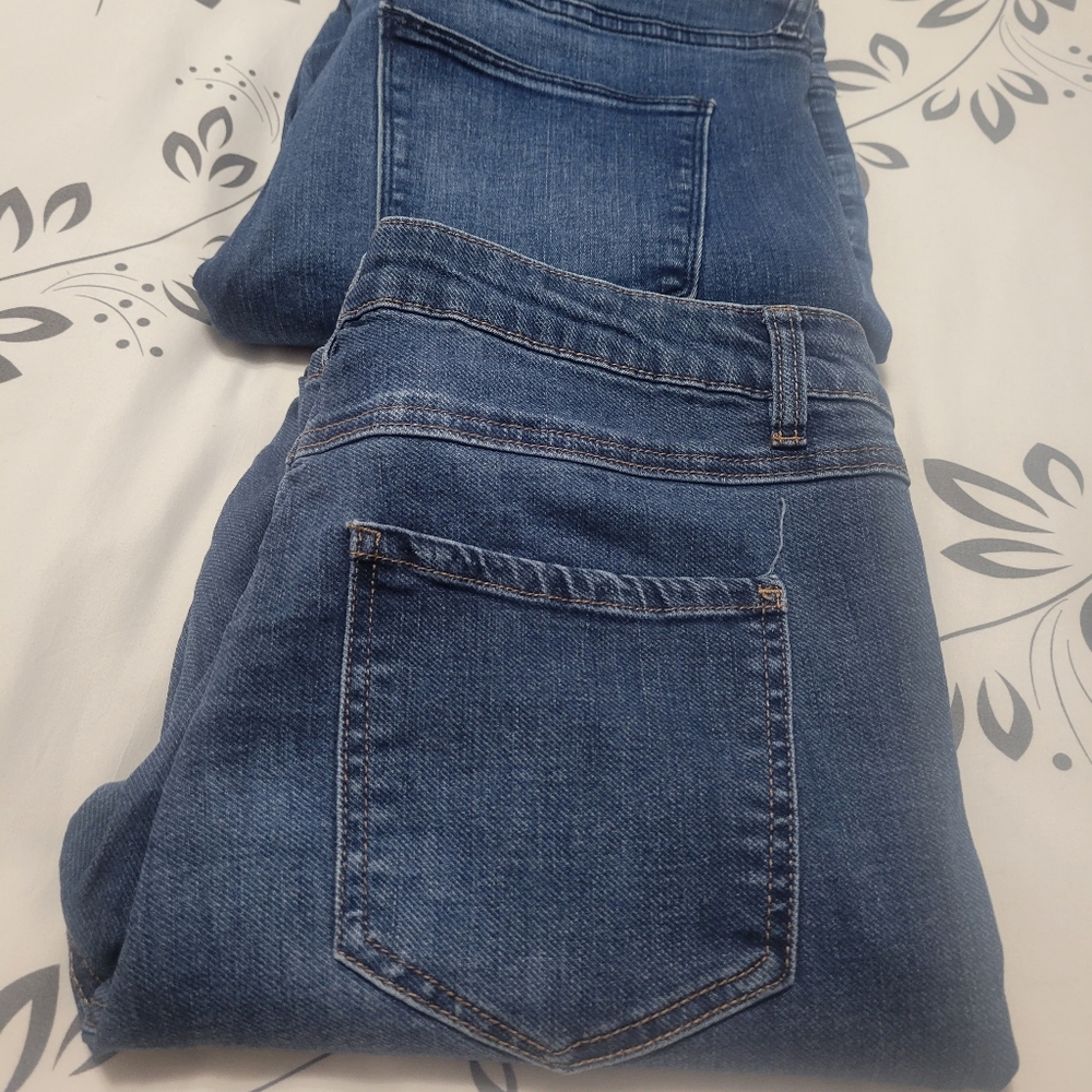 Womans Jeans 2 Prs